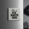 Lustiger Fotomagnet mit Spruch Ich atme ein Ich raste aus auf Kühlschrank Lustiger Fotomagnet mit Spruch Ich atme ein Ich raste aus auf Kühlschrank